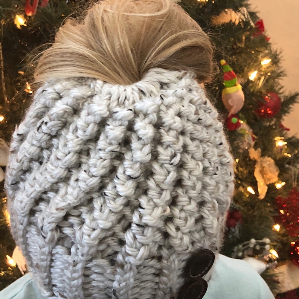 Messy bun hat - Picture 2 of 4